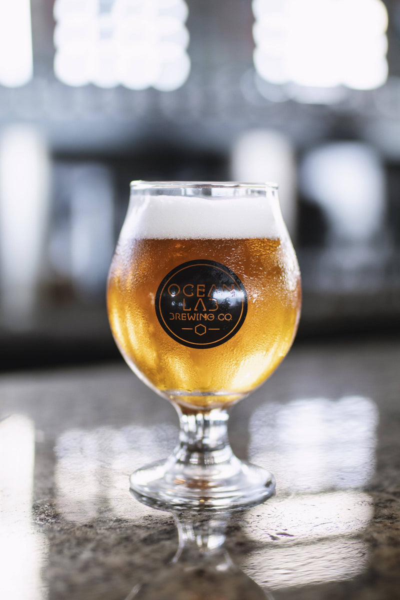 http://oceanlabbrewery.com/cdn/shop/products/Goblet_Glass_1200x1200.jpg?v=1669644536